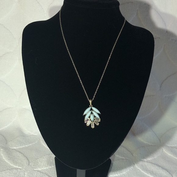 BEAUTIFUL pendant necklace - Picture 5 of 5